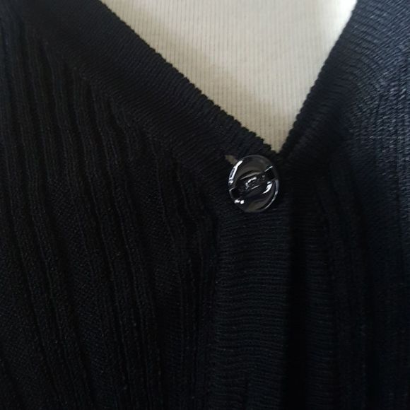 SOLD!! ST. JOHN Black Ribbed Cardigan - Size P - Picture 3 of 5